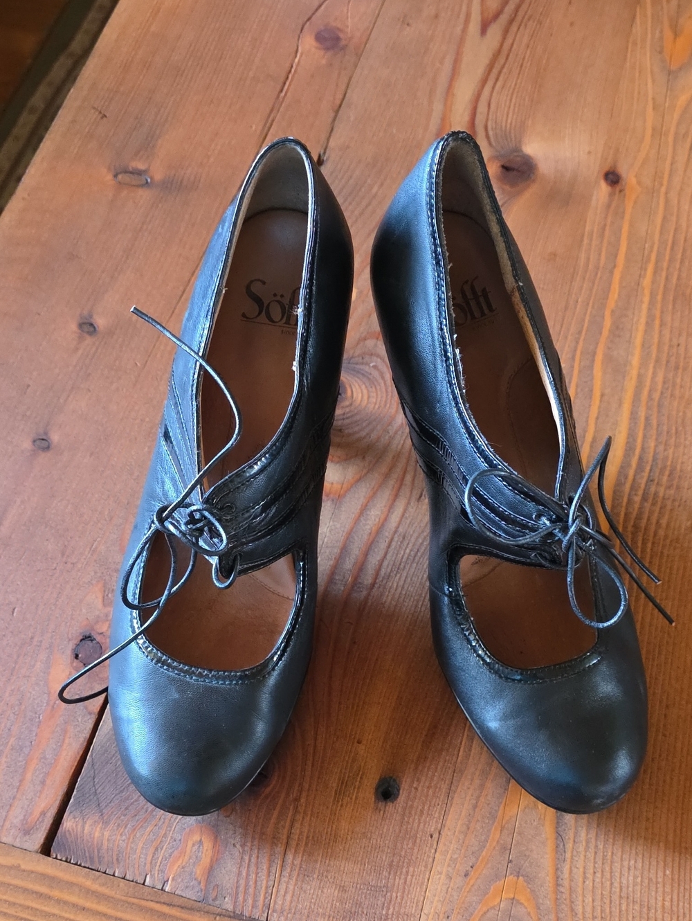 Vintage Sofft Leather Heals Size 8.5